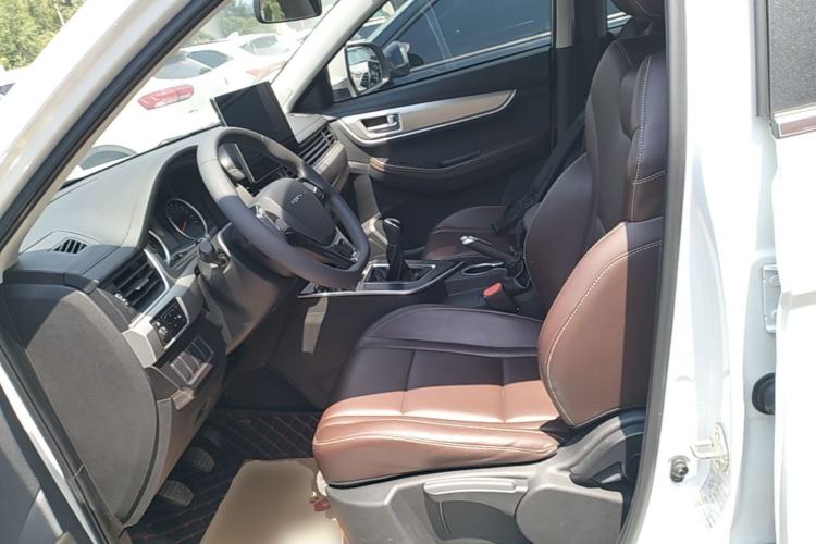 Used FORTHING T5 2024 Grand Edition 1.6L Manual Dream-Chasing Version 5 Seats Left Front Seat