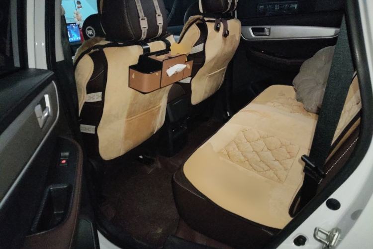 Used FORTHING T5 2024 Grand Edition 1.6L CVT "Good Things Peanut" Version 5-Seater Left Rear Seat