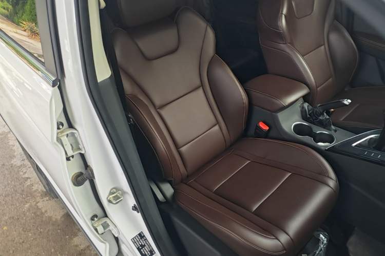 Used FORTHING T5 2024 Grand Edition 1.6L Manual Dream-Chasing Version 5 Seats Right Front Seat