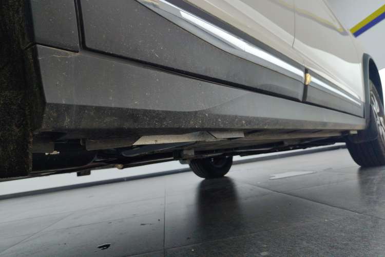 Used FORTHING T5 2024 Grand Edition 1.6L CVT Dream Version 5 Seats Right Side Sill