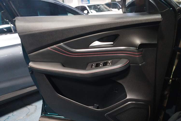Used FORTHING T5 EVO 2021 1.5TD DCT Starry Edition Interior 7