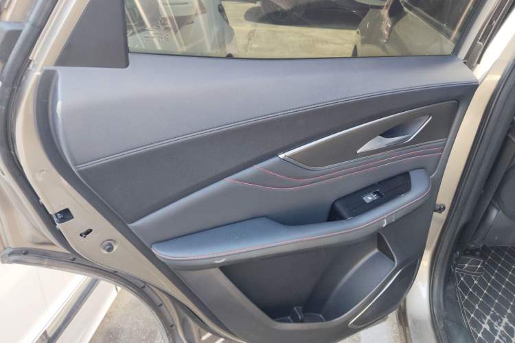 Used FORTHING T5 EVO 2021 1.5TD DCT Diamond Edition Interior 8
