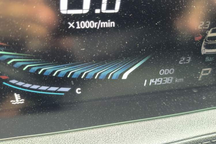 Used FORTHING T5 EVO 2021 1.5TD DCT Diamond Edition Odometer Close Up