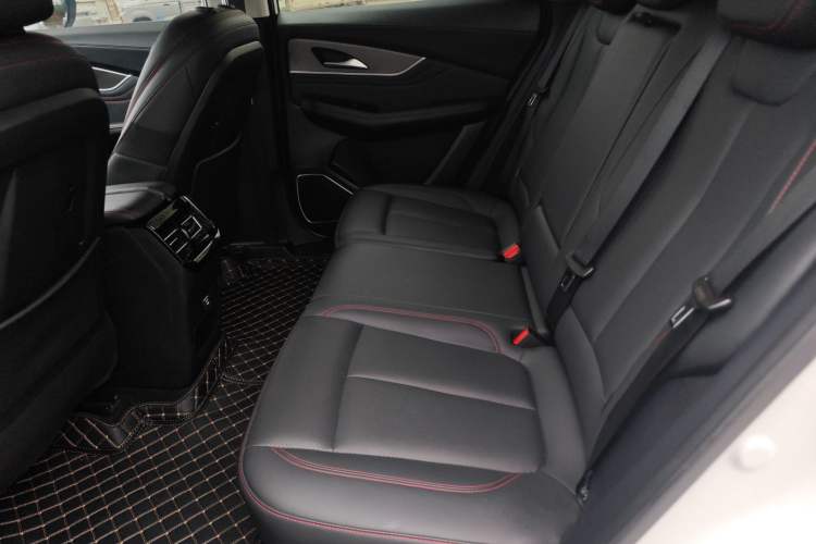 Used FORTHING T5 EVO 2021 1.5TD DCT Diamond Edition Interior 1