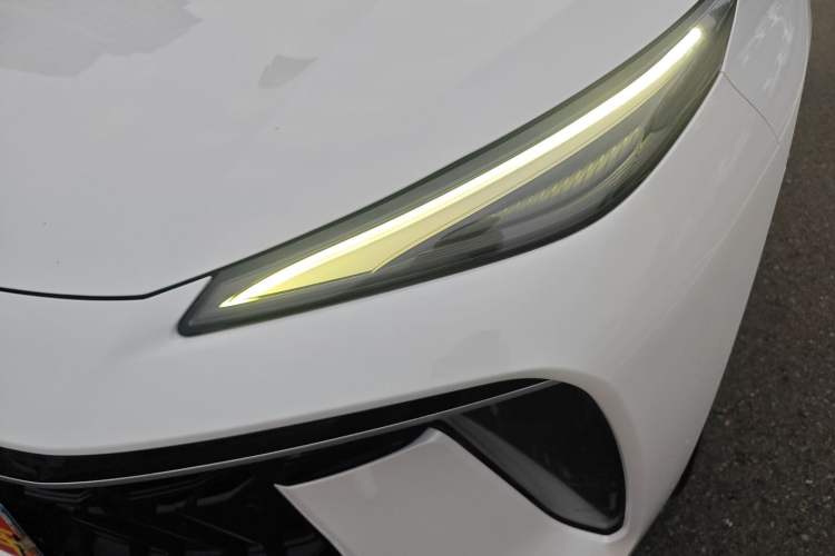 Used FORTHING T5 EVO 2021 1.5TD DCT Diamond Edition Left Front Headlight