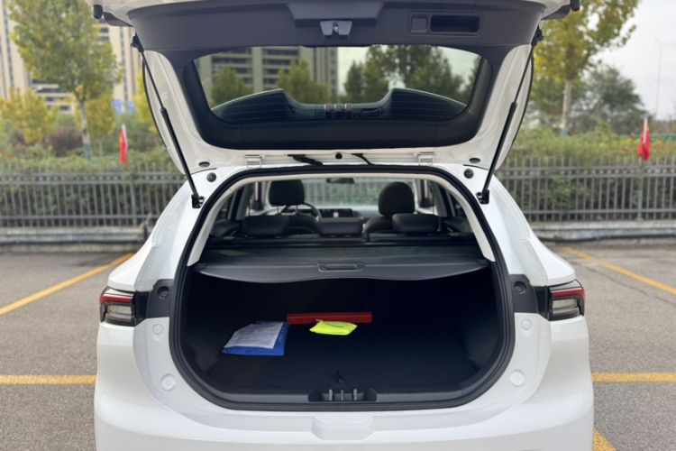 Used FORTHING T5 EVO 2021 1.5TD DCT Diamond Edition Trunk