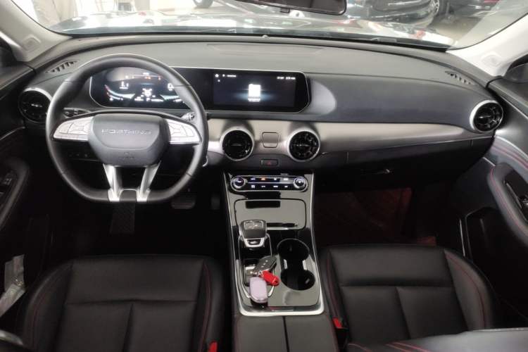 Used FORTHING T5 EVO 2021 1.5TD DCT Diamond Edition Center Console