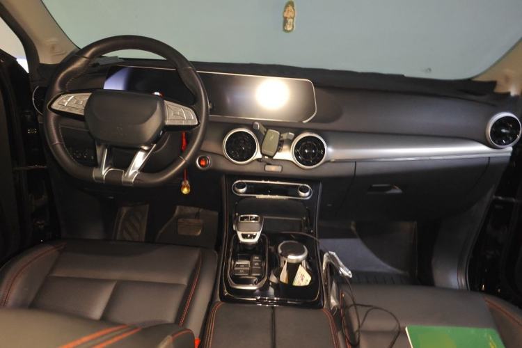 Used FORTHING T5 EVO 2021 1.5TD DCT Diamond Edition Center Console