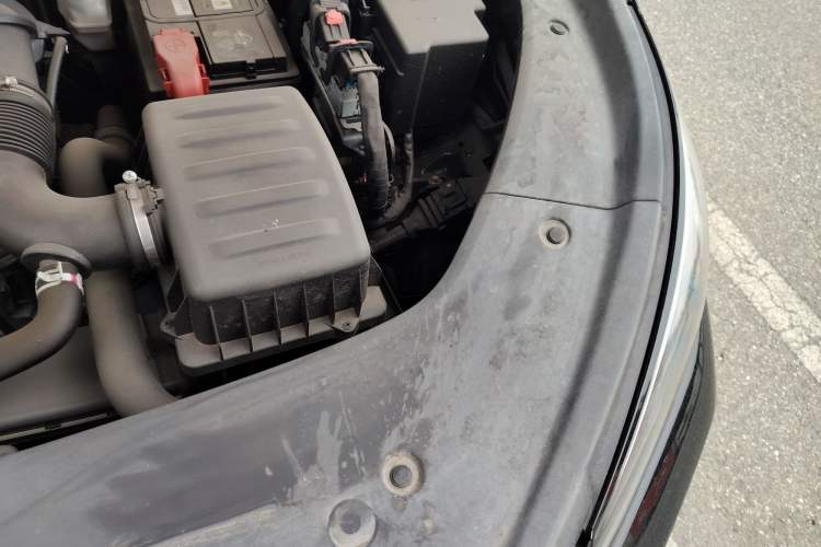 Used FORTHING T5 EVO 2021 1.5TD DCT Starry Edition Engine Bay Left