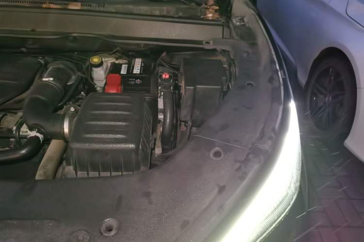 Used FORTHING T5 EVO 2021 1.5TD DCT Starry Edition Engine Bay Left