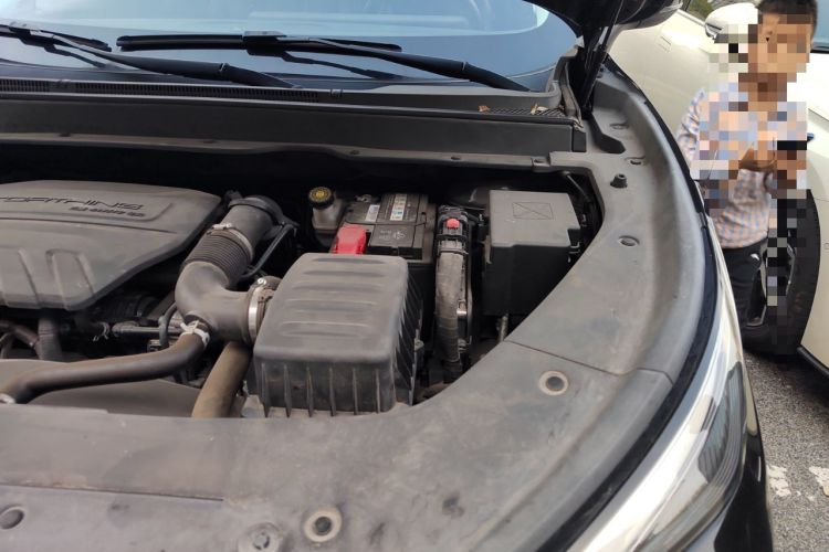 Used FORTHING T5 EVO 2021 1.5TD DCT Diamond Edition Engine Bay Left