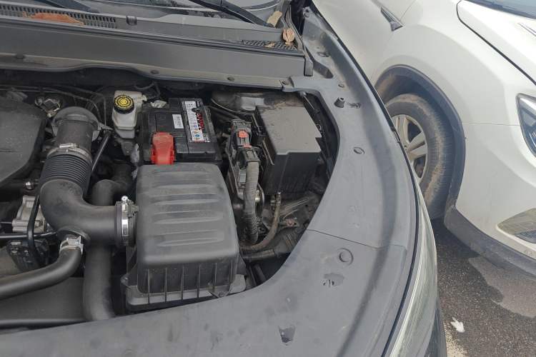 Used FORTHING T5 EVO 2021 1.5TD DCT Diamond Edition Engine Bay Left