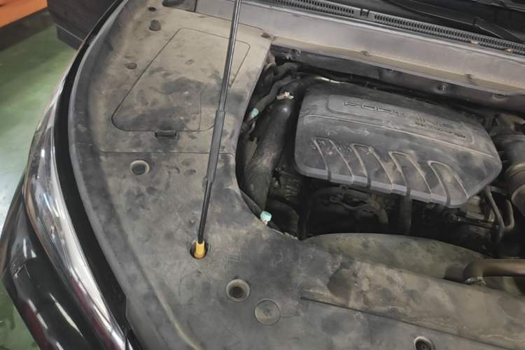 Used FORTHING T5 EVO 2021 1.5TD DCT Starry Edition Engine Bay Right