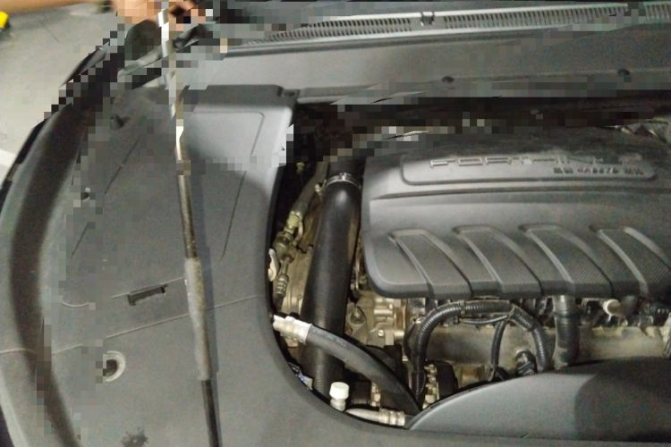 Used FORTHING T5 EVO 2021 1.5TD DCT Diamond Edition Engine Bay Right