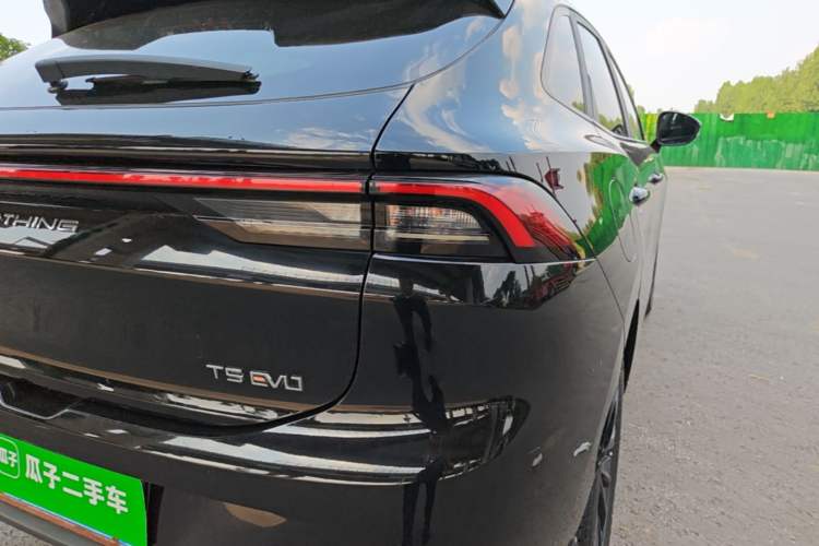 Used FORTHING T5 EVO 2021 1.5TD DCT Platinum Edition Exterior 3