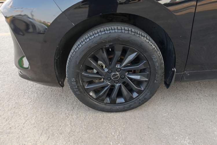 Used FORTHING T5 EVO 2021 1.5TD DCT Platinum Edition Exterior 4