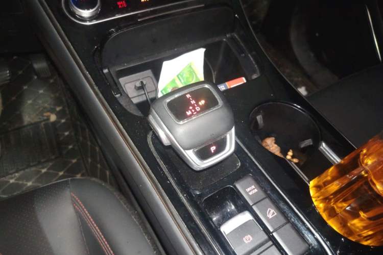 Used FORTHING T5 EVO 2021 1.5TD DCT Diamond Edition Gear Lever
