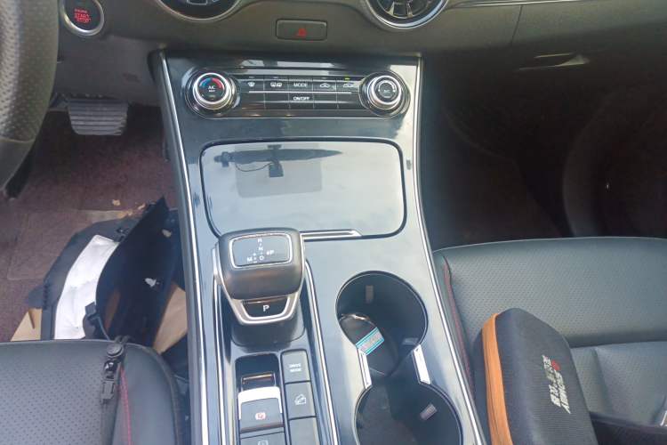 Used FORTHING T5 EVO 2021 1.5TD DCT Platinum Edition Gear Lever