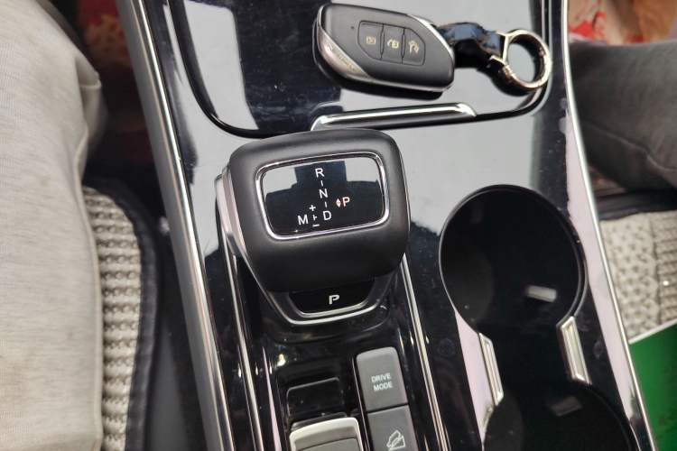 Used FORTHING T5 EVO 2021 1.5TD DCT Diamond Edition Gear Lever