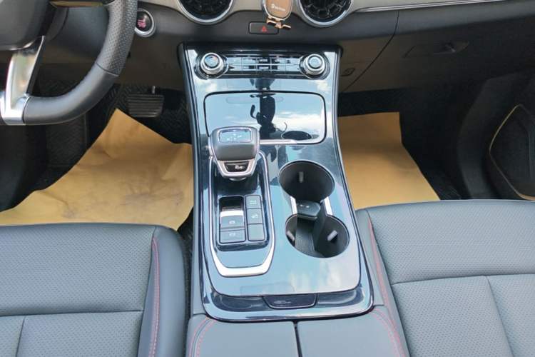 Used FORTHING T5 EVO 2021 1.5TD DCT Platinum Edition Gear Lever