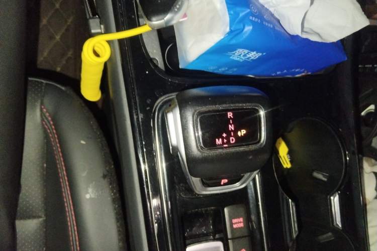 Used FORTHING T5 EVO 2021 1.5TD DCT Diamond Edition Gear Lever