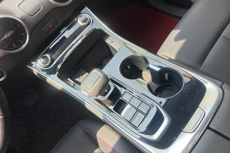 Used FORTHING T5 EVO 2021 1.5TD DCT Diamond Edition Gear Lever