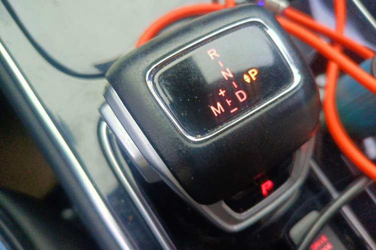 Used FORTHING T5 EVO 2021 1.5TD DCT Diamond Edition Gear Lever