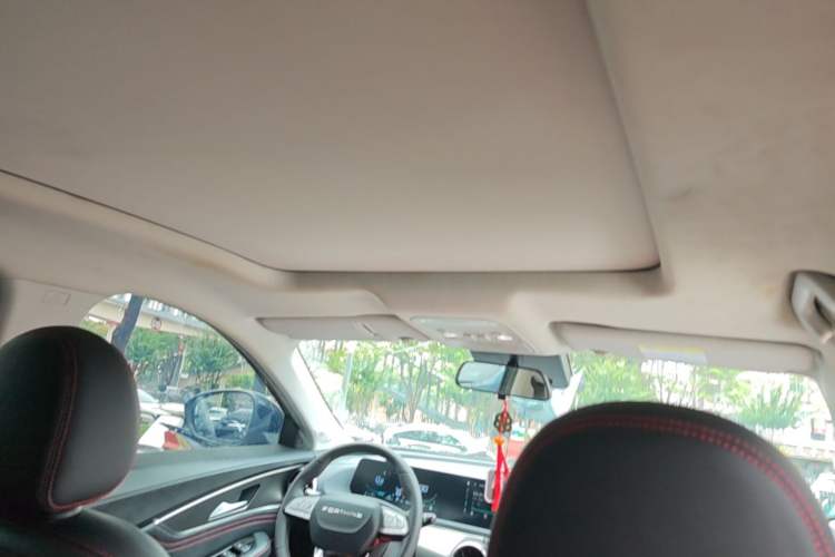 Used FORTHING T5 EVO 2021 1.5TD DCT Diamond Edition Headliner