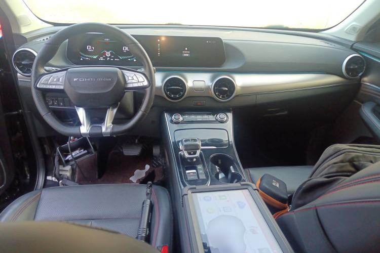 Used FORTHING T5 EVO 2021 1.5TD DCT Platinum Edition Interior 2