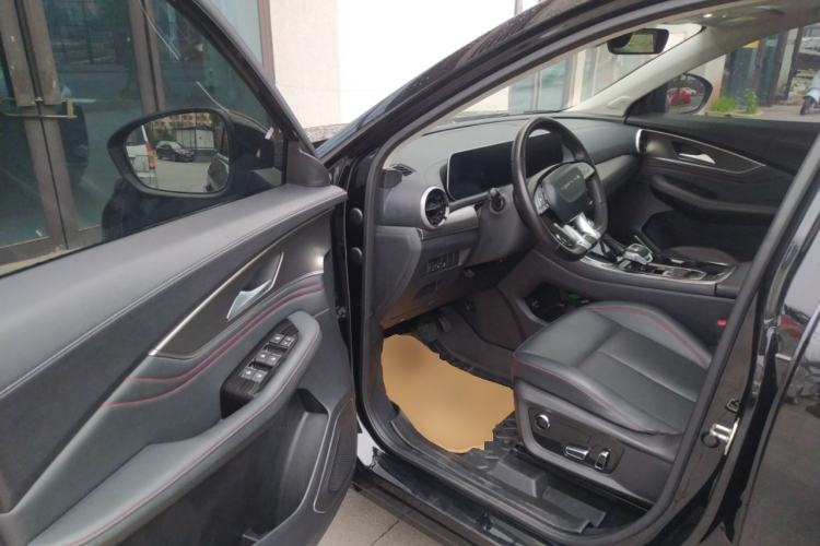 Used FORTHING T5 EVO 2021 1.5TD DCT Diamond Edition Interior 3