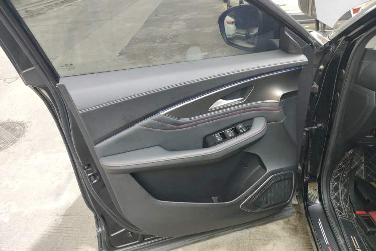 Used FORTHING T5 EVO 2021 1.5TD DCT Diamond Edition Left Front Door Interior