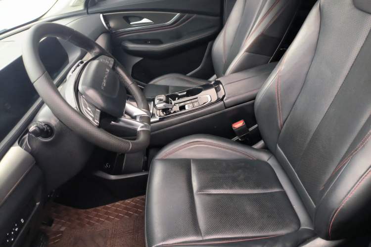 Used FORTHING T5 EVO 2021 1.5TD DCT Diamond Edition Left Front Seat