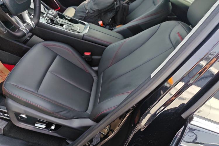 Used FORTHING T5 EVO 2021 1.5TD DCT Diamond Edition Left Front Seat