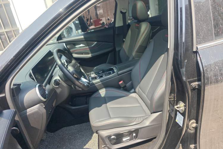 Used FORTHING T5 EVO 2021 1.5TD DCT Diamond Edition Left Front Seat