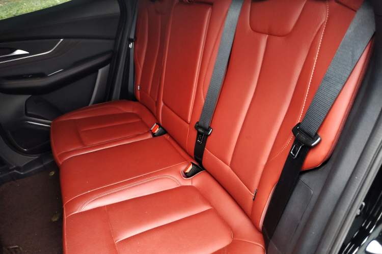 Used FORTHING T5 EVO 2021 1.5TD DCT Starry Edition Left Rear Seat