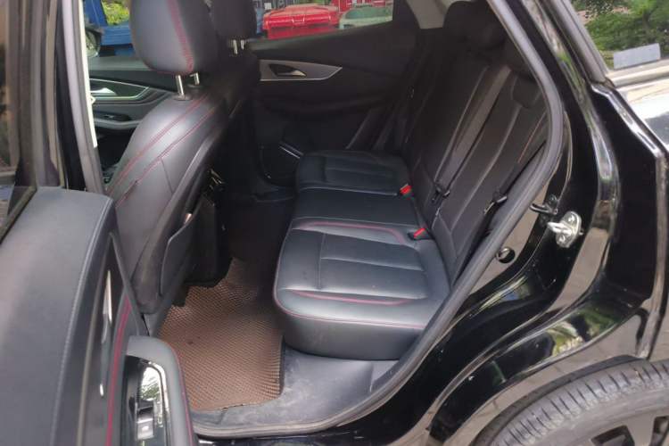 Used FORTHING T5 EVO 2021 1.5TD DCT Diamond Edition Left Rear Seat