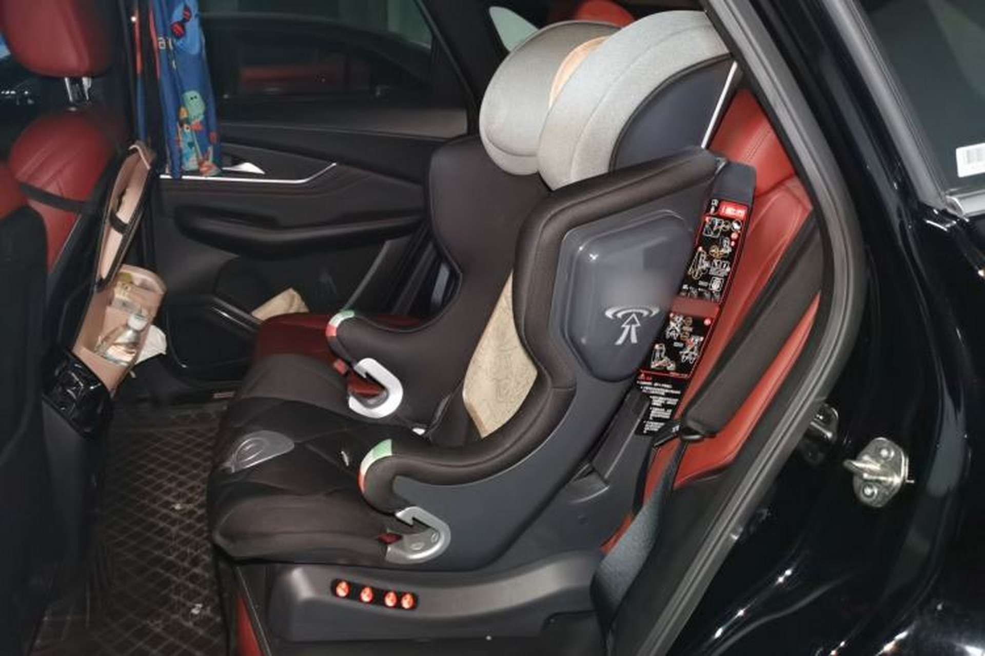 Used FORTHING T5 EVO 2021 1.5TD DCT Starry Edition Left Rear Seat