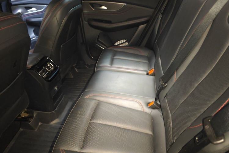 Used FORTHING T5 EVO 2021 1.5TD DCT Diamond Edition Left Rear Seat