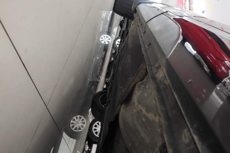 Used FORTHING T5 EVO 2021 1.5TD DCT Diamond Edition Left Side Sill