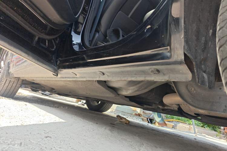 Used FORTHING T5 EVO 2021 1.5TD DCT Diamond Edition Left Side Sill