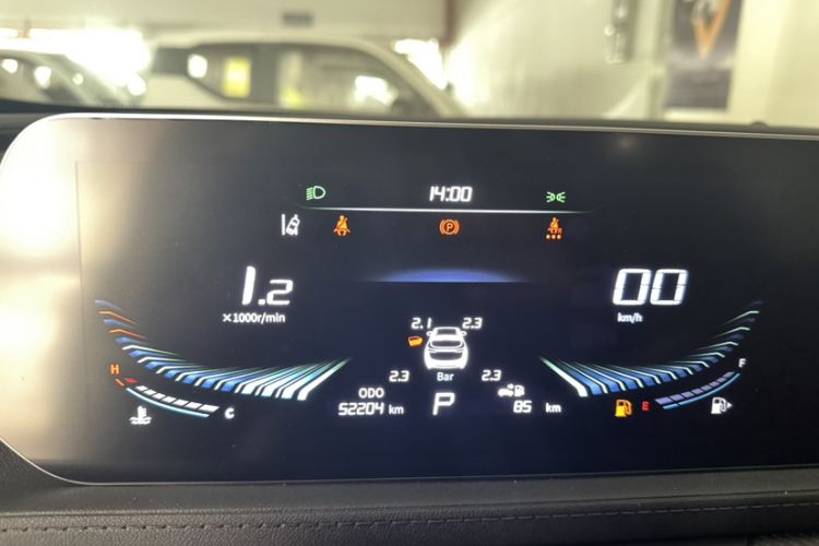 Used FORTHING T5 EVO 2021 1.5TD DCT Platinum Edition Odometer Close Up