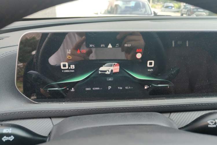 Used FORTHING T5 EVO 2021 1.5TD DCT Starry Edition Odometer Close Up