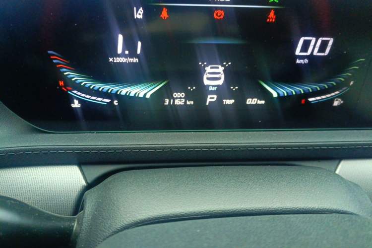 Used FORTHING T5 EVO 2021 1.5TD DCT Diamond Edition Odometer Close Up