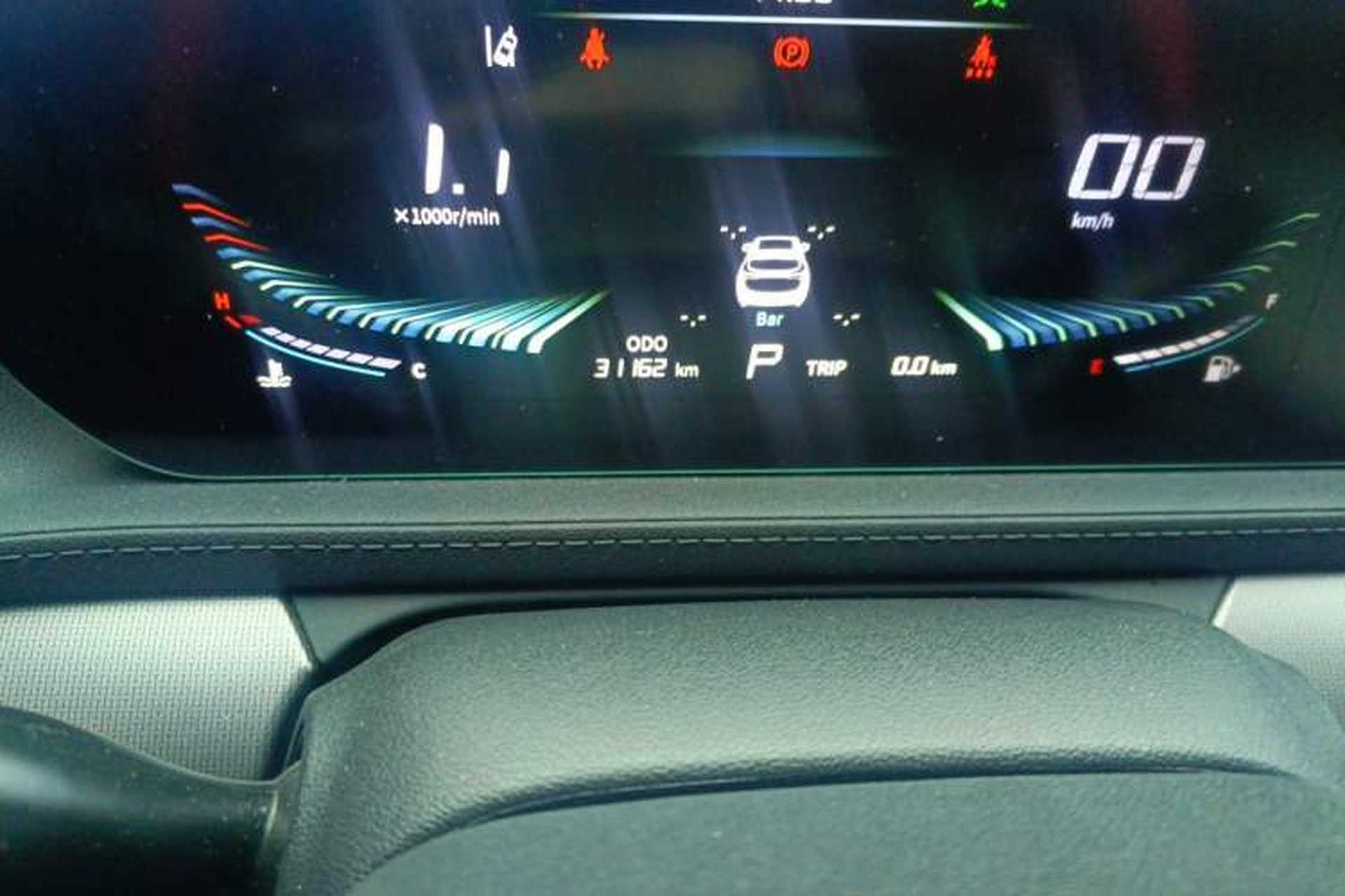 Used FORTHING T5 EVO 2021 1.5TD DCT Diamond Edition Odometer Close Up