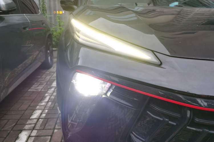 Used FORTHING T5 EVO 2021 1.5TD DCT Starry Edition Right Front Headlight