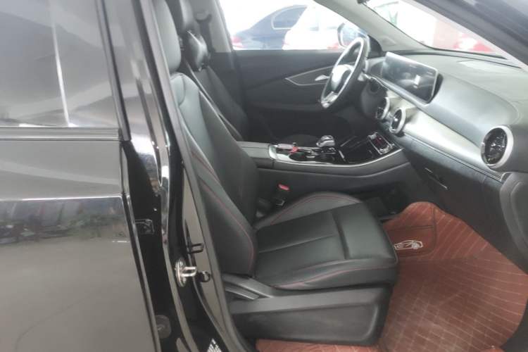 Used FORTHING T5 EVO 2021 1.5TD DCT Diamond Edition Right Front Seat