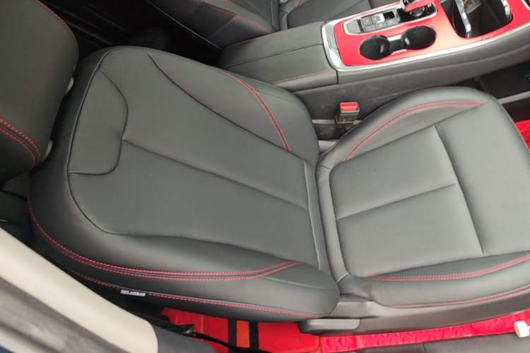 Used FORTHING T5 EVO 2021 1.5TD DCT Diamond Edition Right Front Seat