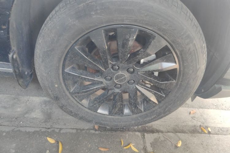 Used FORTHING T5 EVO 2021 1.5TD DCT Custom Edition Right Front Wheel Hub