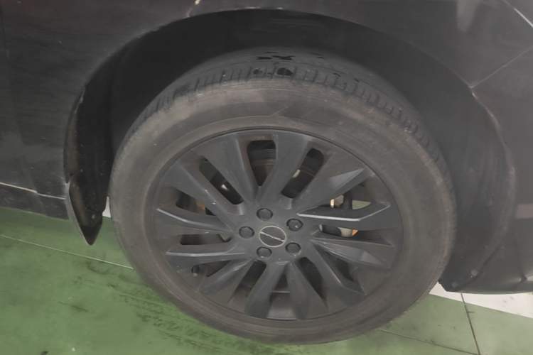 Used FORTHING T5 EVO 2021 1.5TD DCT Starry Edition Right Front Wheel Hub