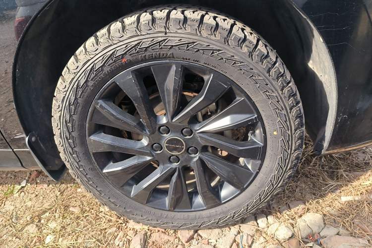 Used FORTHING T5 EVO 2021 1.5TD DCT Diamond Edition Right Front Wheel Hub